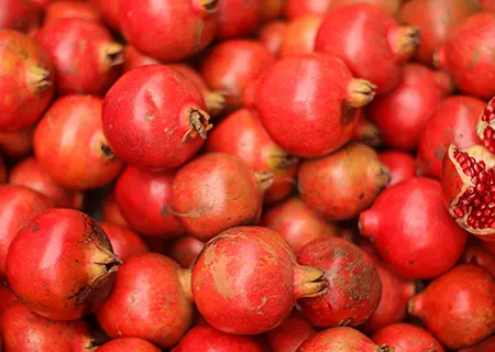 Certified Indian pomegranate exporter delivering premium Bhagwa pomegranates worldwide